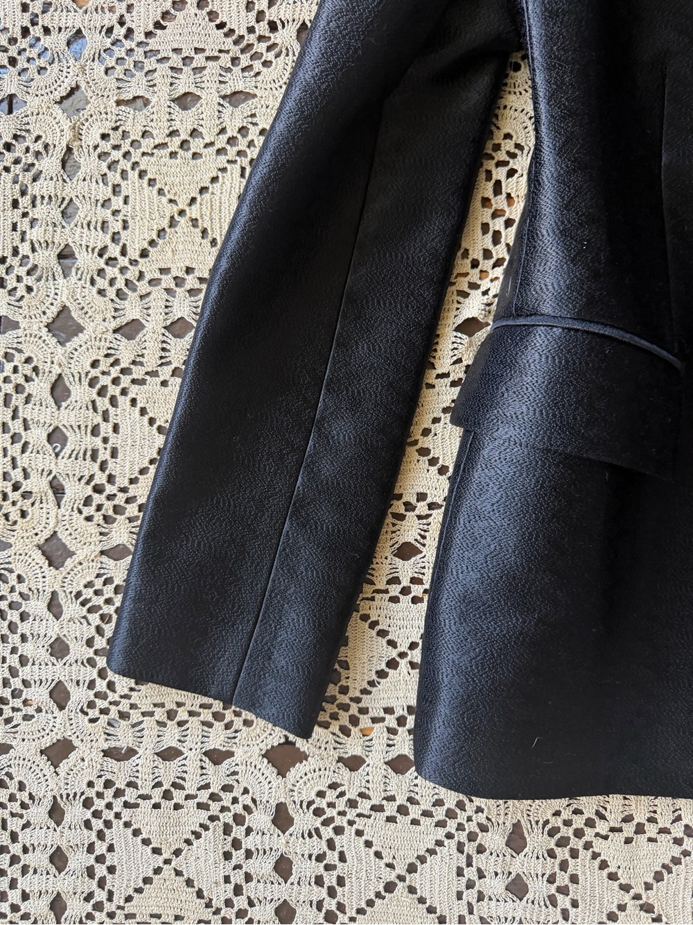 Luxurious GUCCI Tom Ford era black sharkskin blazer like new Italy 42 - Picture 2 of 15
